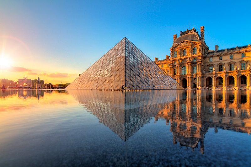 Museu do Louvre em Paris | França