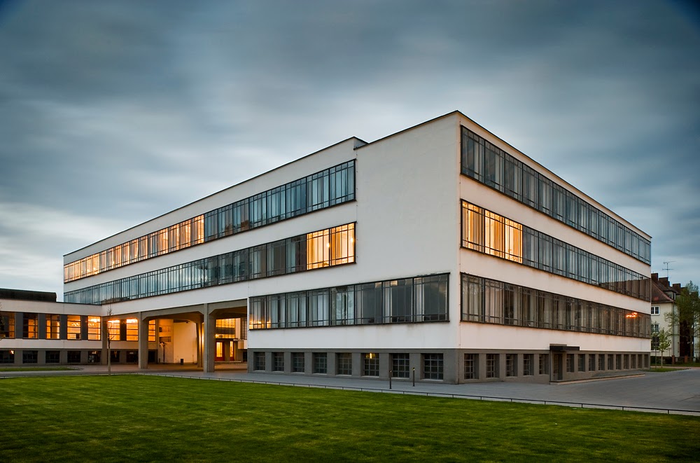 Fachada da escola Bauhaus na Alemanha