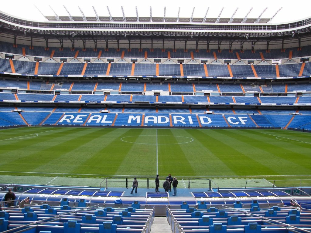 Arquibancada do Estádio Santiago Bernabéu em Madri