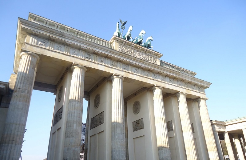 Portão de Brandemburgo em Berlim durante o dia