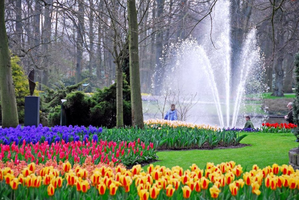 Fonte do Jardim Keukenhof de Amsterdam na Holanda
