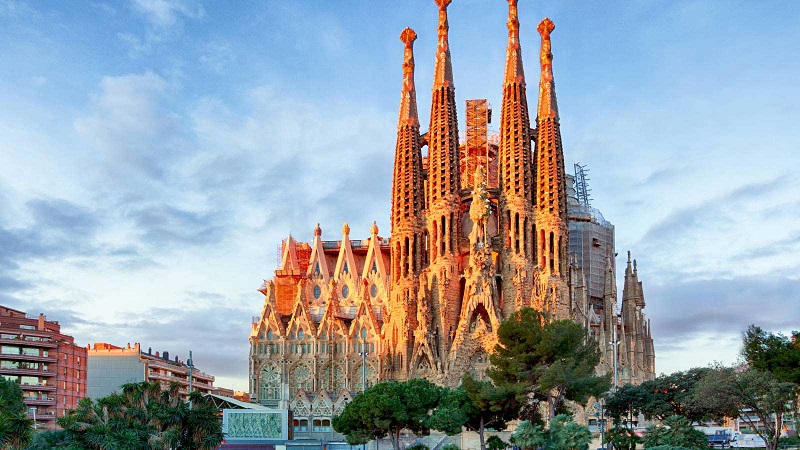 Templo Expiatório da Sagrada Família em Barcelona | Espanha