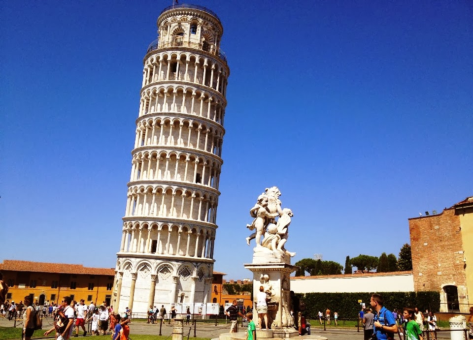 Inclinada Torre de Pisa na Itália