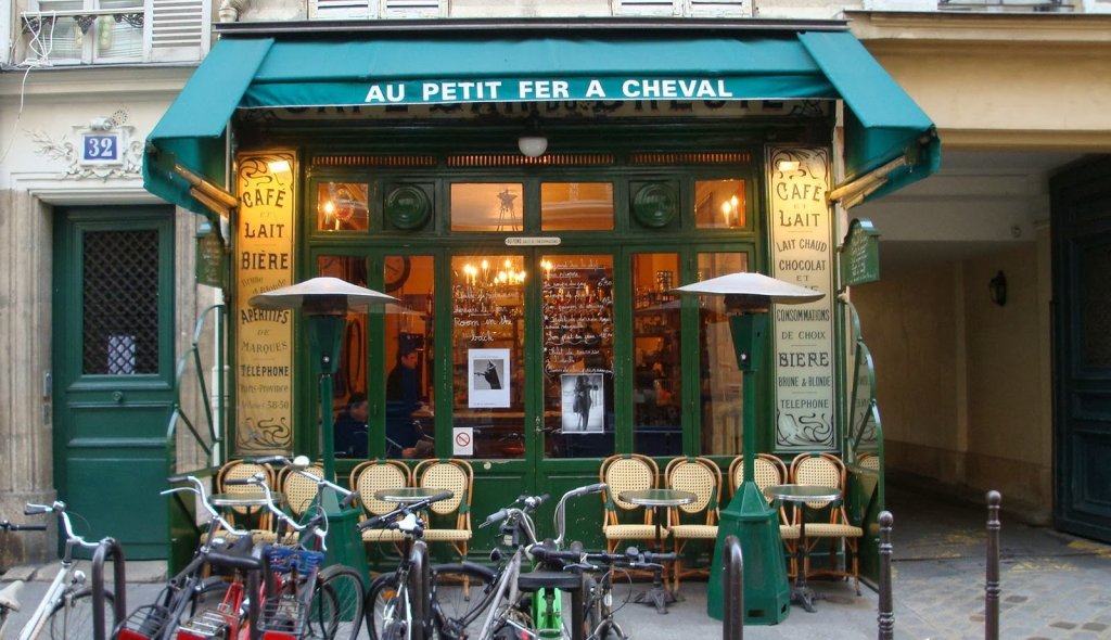 Au Petit Fer a Cheval em Paris