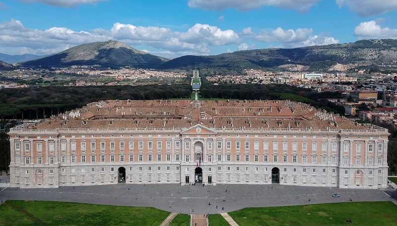 Vista de Reggia Palácio de Caserta na Itália
