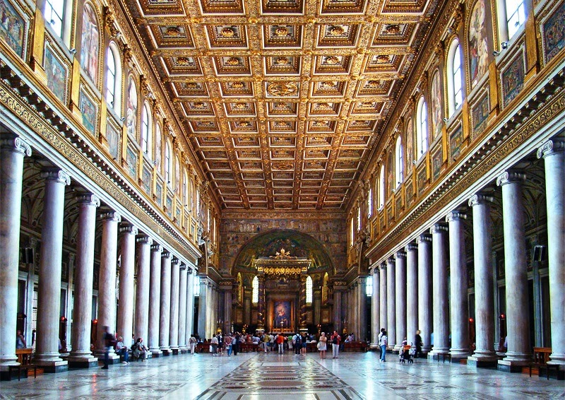 Interior da Basílica de Santa Maria Maior em Roma