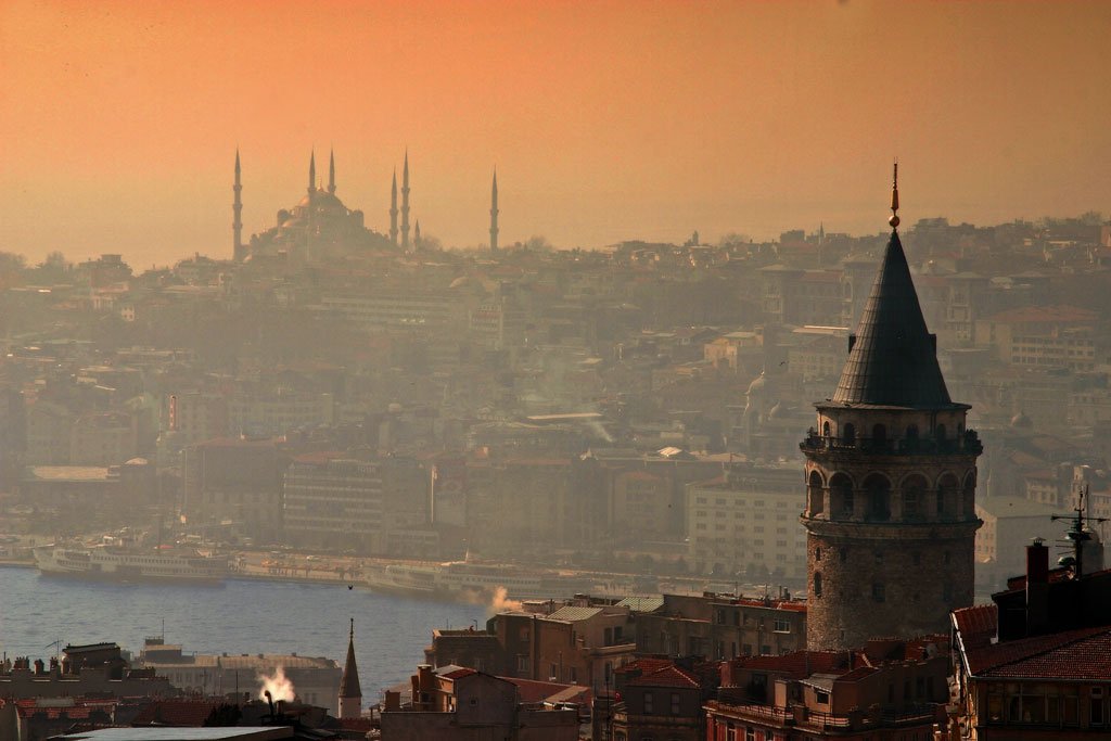 Topo da Torre Gálata em Istambul na Turquia