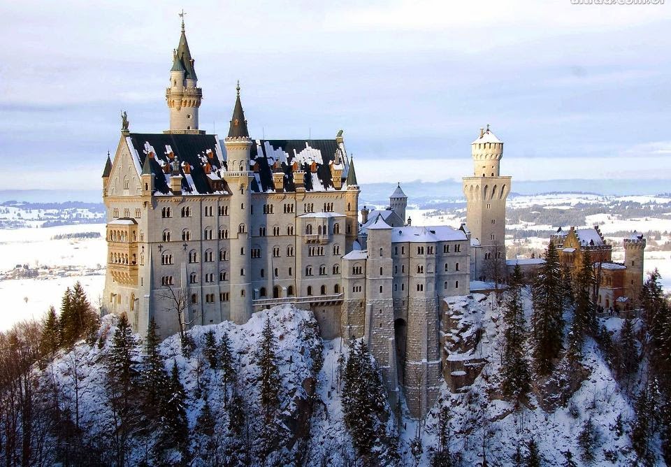 Castelo de Neuschwanstein na Alemanha no inverno