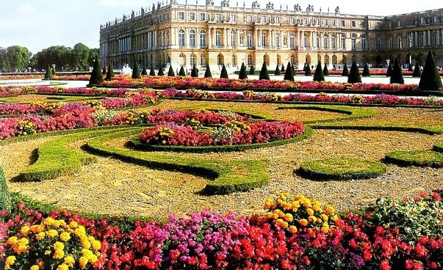 Palácio e os Jardins de Versalhes em Paris