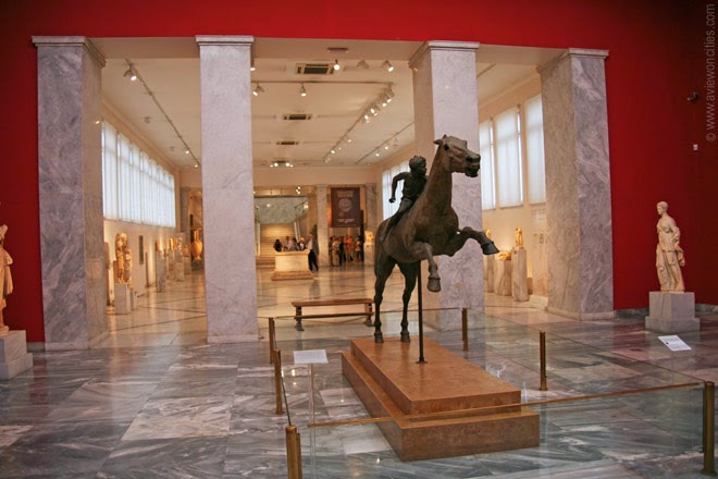 Escultura exposta no Museu Arqueológico Nacional de Atenas