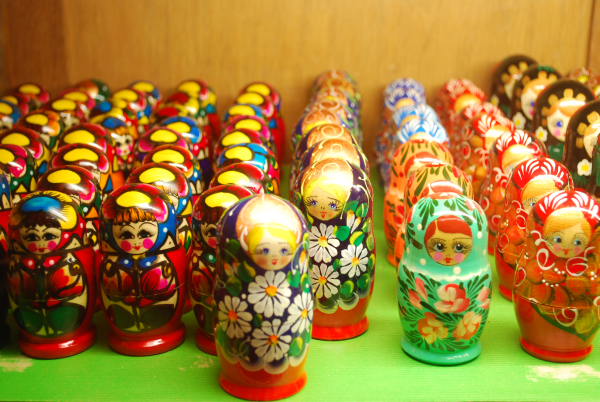 Bonecas expostas no Museu do Brinquedo em Bruxelas