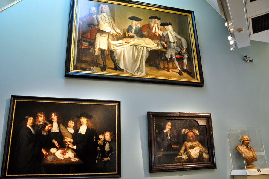 Obras no Museu Histórico de Amsterdam
