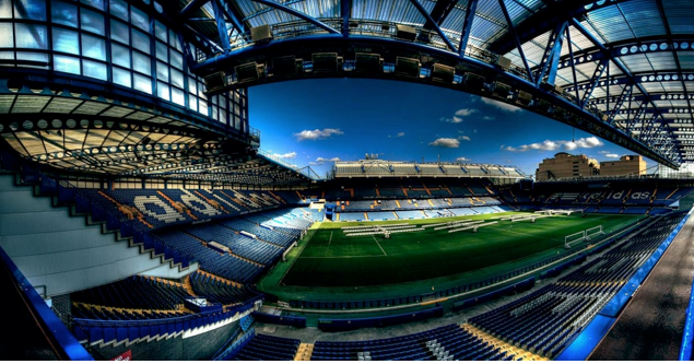 Interior do estádio Stamford Bridge do Chelsea
