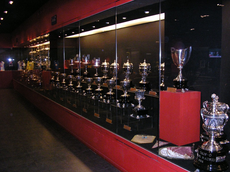 Troféus expostos no Museu do Atlético de Madrid em Madri