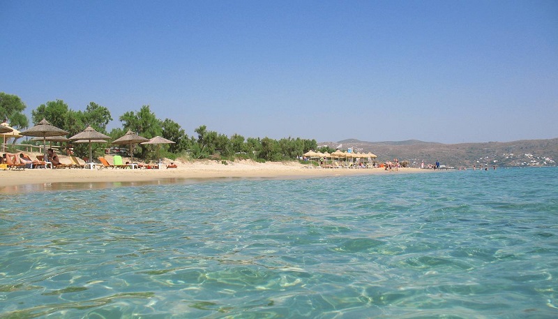 Praia Plaka na ilha de Naxos