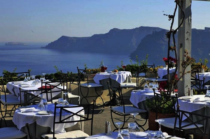 Restaurante 1800 na ilha de Santorini