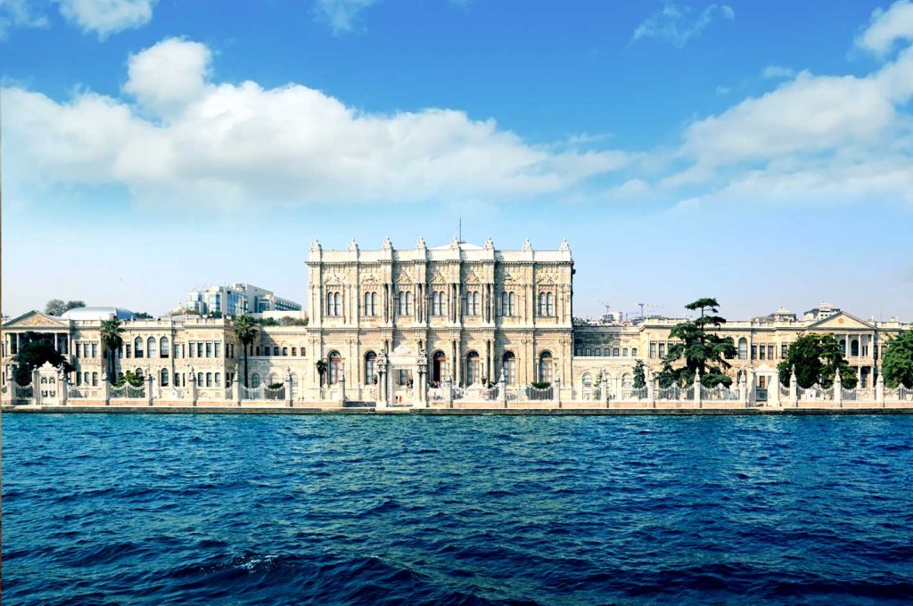 Fuso horário Brasil x Istambul: Palácio Dolmabahçe em Istambul