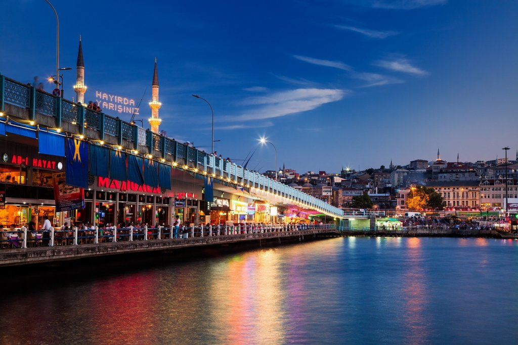 Ponte Gálata em Istambul na Turquia