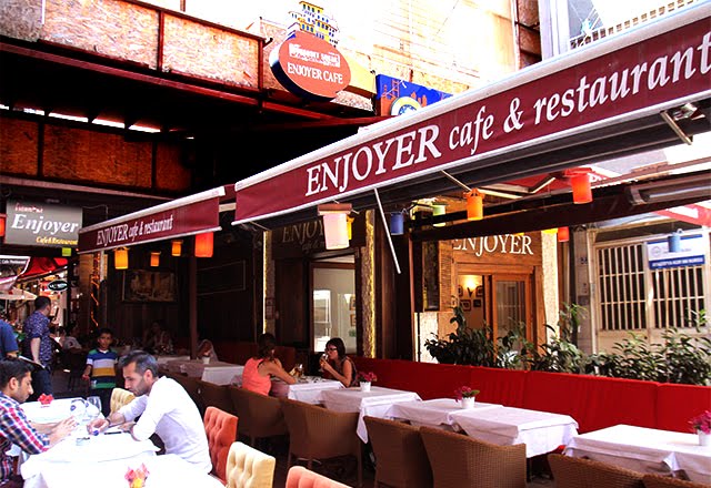 Café e Restaurante Enjoyer em Istambul na Turquia