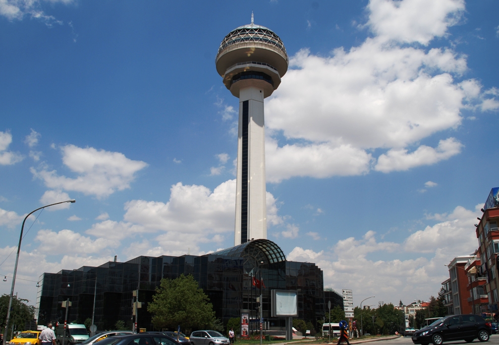 Torre Atakule em Ancara 